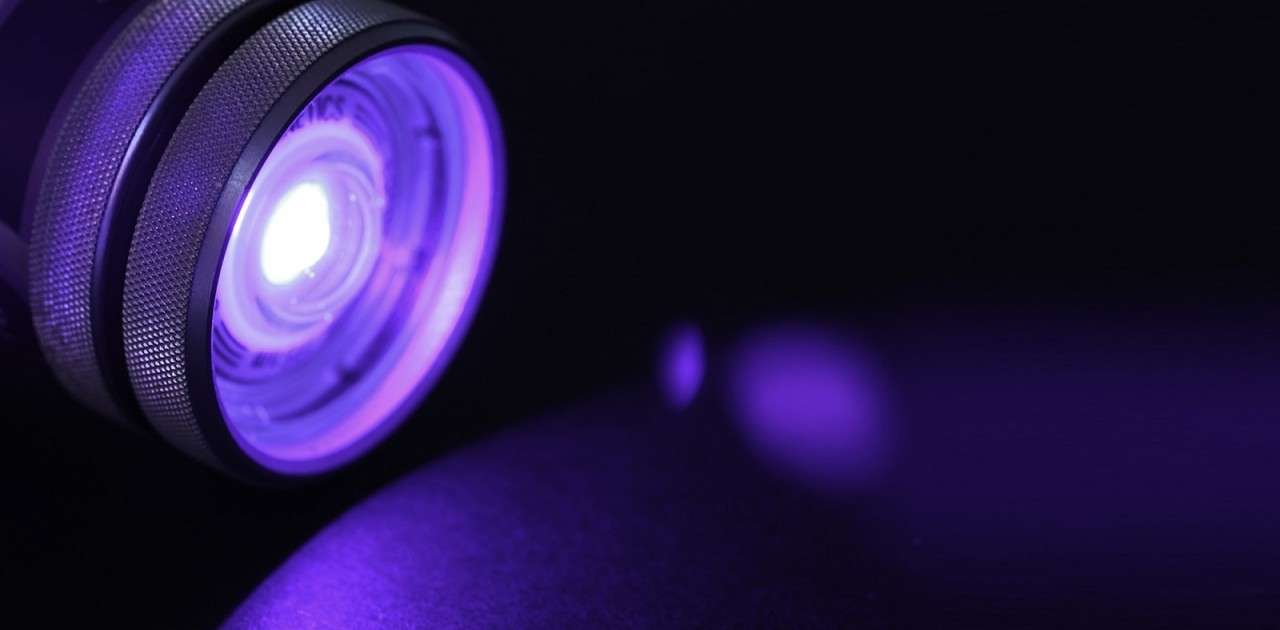 Underwater Kinetics Aqualite-S UV-395 Light