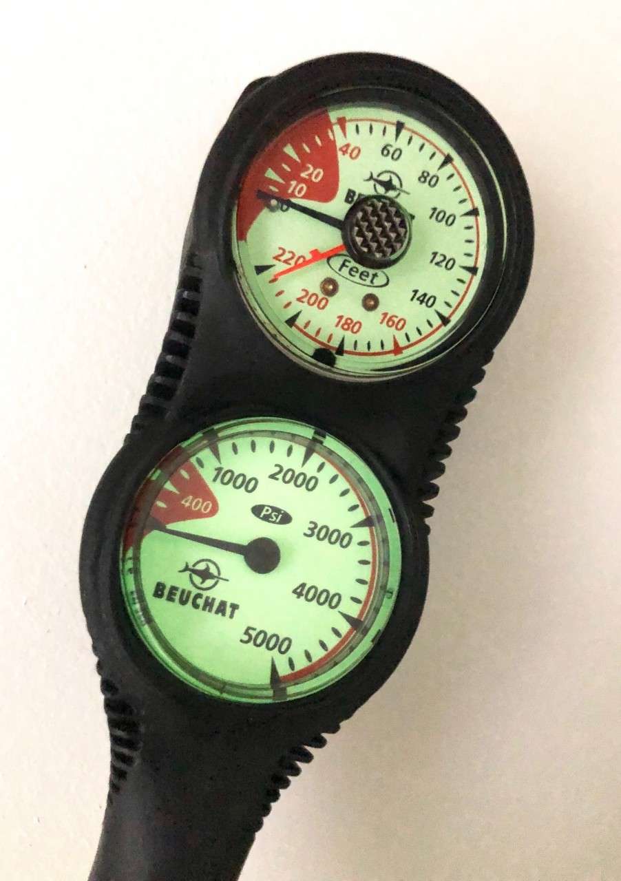 Beuchat 2 Element Console Depth+4400 PSI Pressure Gauge